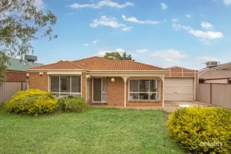 54 Rossiter Ave, Roxburgh Park, VIC 3064