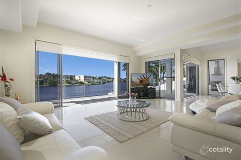 Property photo of 8 San Simeon Drive Clear Island Waters QLD 4226