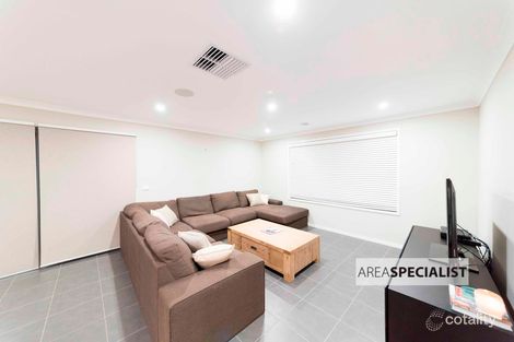 Property photo of 35 Mariposa Grove Cranbourne VIC 3977