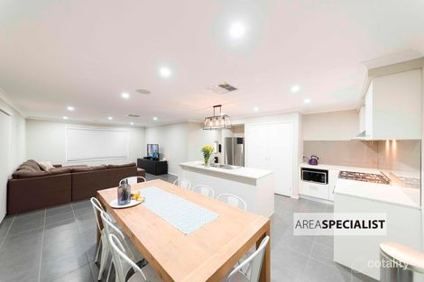 Property photo of 35 Mariposa Grove Cranbourne VIC 3977