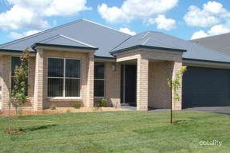 Property photo of 22 Botanic Way Orange NSW 2800