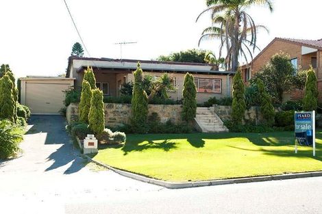 Property photo of 19 Robin Avenue Sorrento WA 6020