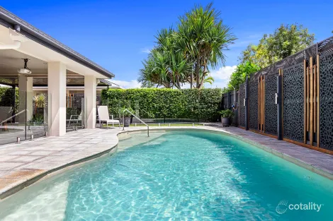 Property photo of 213 Long Street Pialba QLD 4655