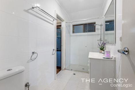 Property photo of 27 Abbott Way Swan View WA 6056