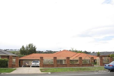 30 Bournevale Dr, Berwick, VIC 3806