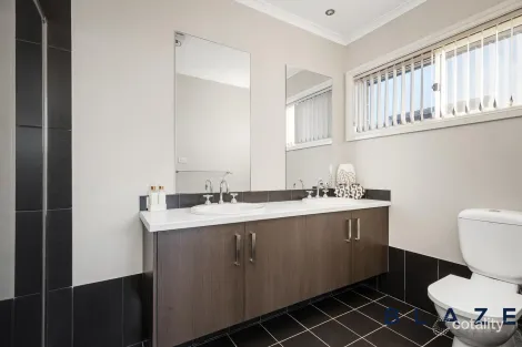 Property photo of 40 Riddell Street West Hoxton NSW 2171