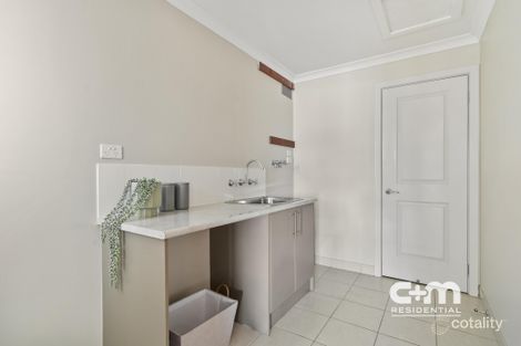 Property photo of 2/12 Sylvester Street Oak Park VIC 3046