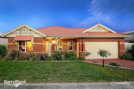 Property photo of 16 Flinders Chase Pakenham VIC 3810