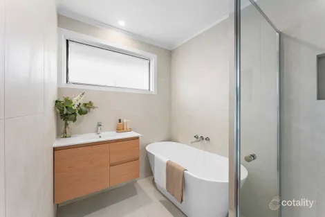 Property photo of 33 Monash Crescent Clayton South VIC 3169