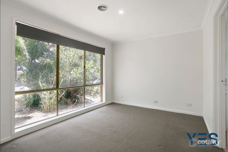 Property photo of 25 Captain Cook Close Skye VIC 3977