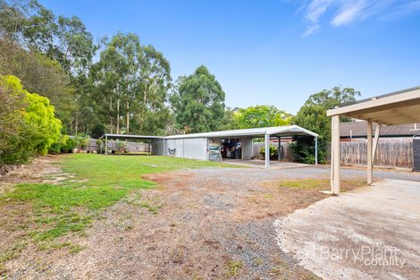 8 Nicholson Cres, Mount Evelyn, VIC 3796