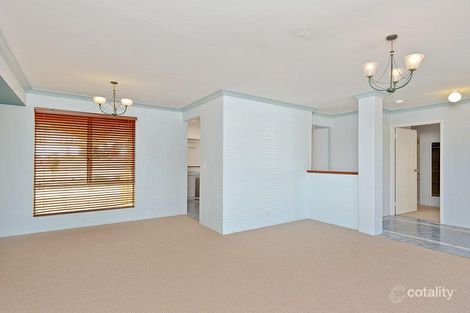 Property photo of 13 Honeyeater Glade Huntingdale WA 6110