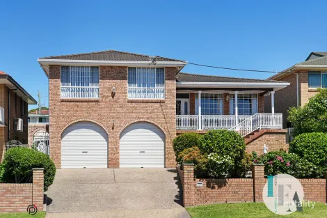 22 Phillip Cres, Barrack Heights, NSW 2528