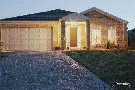 Property photo of 33 Clifton Park Drive Carrum Downs VIC 3201