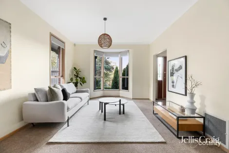 Property photo of 27 Kalbar Road Eltham VIC 3095