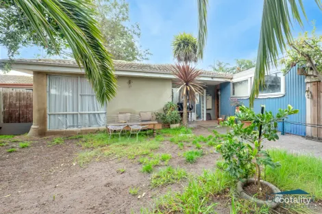 81 Robertson Dr, Mornington, VIC 3931