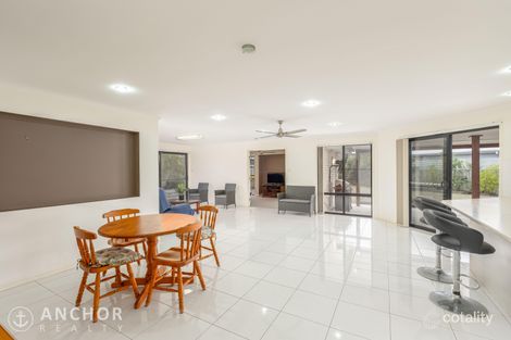 Property photo of 11 Suncrest Court Southside QLD 4570