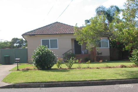 9 Harcourt Ave, East Hills, NSW 2213