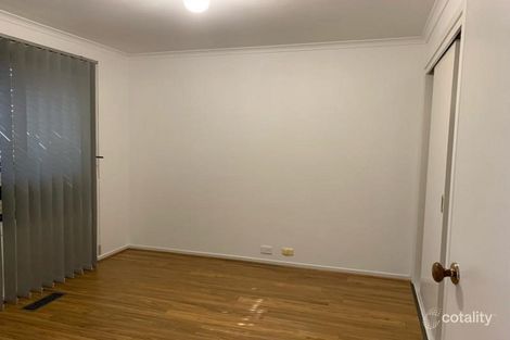 Property photo of 4 Eucalyptus Place Meadow Heights VIC 3048