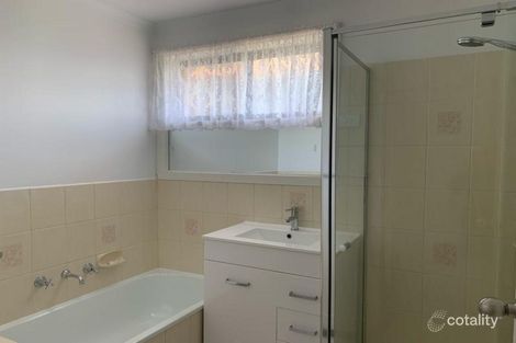 Property photo of 4 Eucalyptus Place Meadow Heights VIC 3048