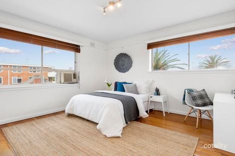 Property photo of 13/11 Marine Parade St Kilda VIC 3182