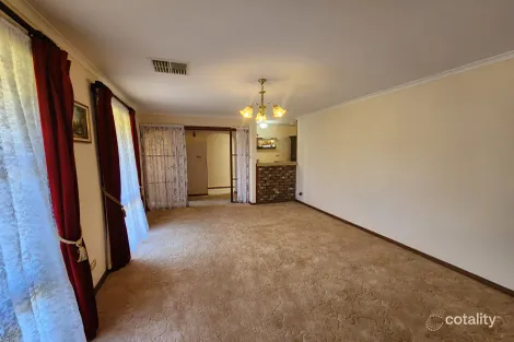 Property photo of 2 Atkins Crescent Morphett Vale SA 5162