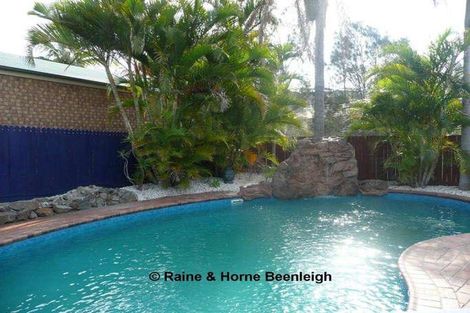 28 Duesbury Cres, Edens Landing, QLD 4207