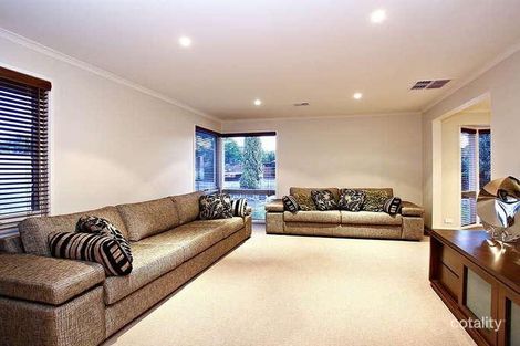 Property photo of 5 Benz Court Keilor Downs VIC 3038