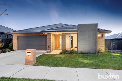 9 Hillman Gr, Lucas, VIC 3350