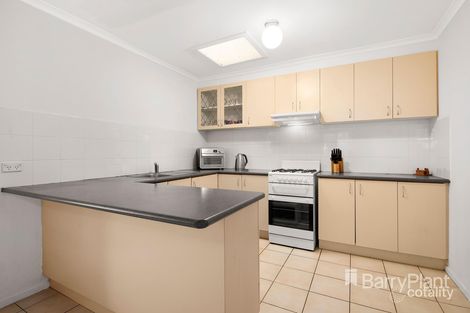 Property photo of 2/1 Sandown Close Mill Park VIC 3082