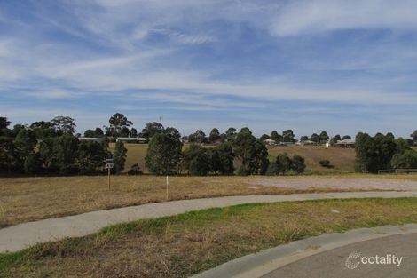 2 Robert Ct, Eastwood, VIC 3875