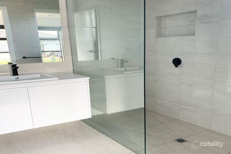 Property photo of 1 Clydevale Avenue Clyde North VIC 3978