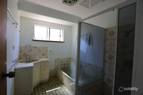 Property photo of 5 Scholey Street Sinclair WA 6450