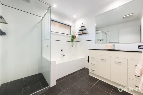 Property photo of 1/661 Olive Street Albury NSW 2640