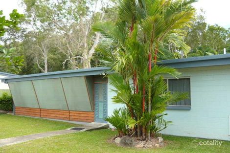 Property photo of 22 Endeavour Road Clifton Beach QLD 4879