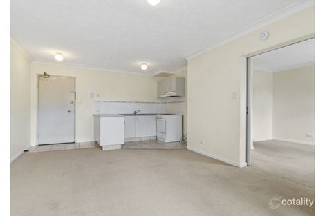 Property photo of 3/25-27 Darrambal Street Surfers Paradise QLD 4217