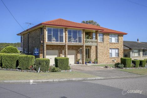 107 Macquarie Gr, Caves Beach, NSW 2281