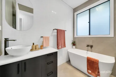 Property photo of 42 Barilla Avenue Munno Para Downs SA 5115