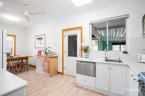 Property photo of 5 Windfield Road Melville WA 6156