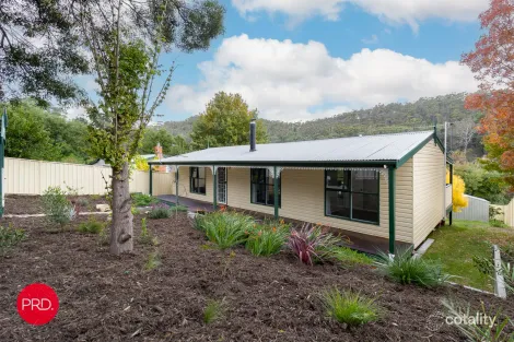 Property photo of 3 Beazley Street Captains Flat NSW 2623