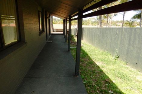 Property photo of 1/168 Whiting Street Labrador QLD 4215