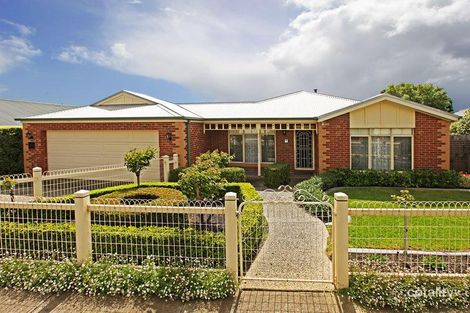 13 Oakwood Cres, Waurn Ponds, VIC 3216