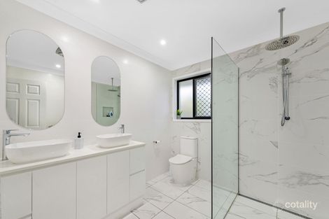 Property photo of 17 Hillary Circuit Pacific Pines QLD 4211