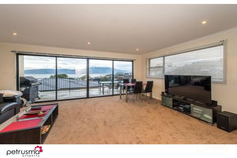 Property photo of 2/636 Oceana Drive Tranmere TAS 7018