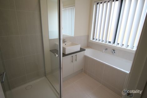 Property photo of 11 Lores Drive Brookfield VIC 3338