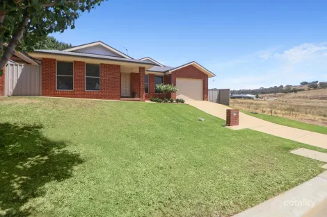 Property photo of 1 Evatt Street Lloyd NSW 2650