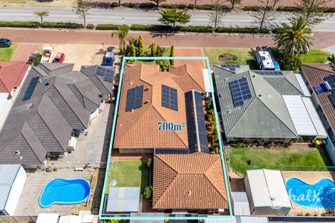 Property photo of 61 Grand Ocean Boulevard Port Kennedy WA 6172