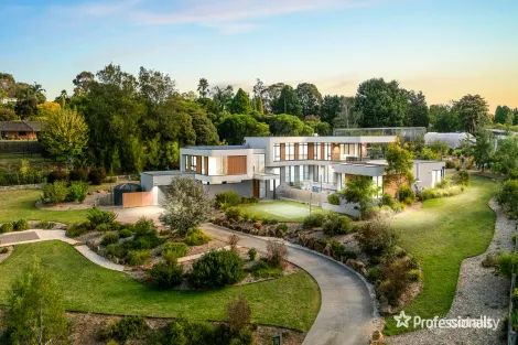 Property photo of 9 Manna Bank View Donvale VIC 3111