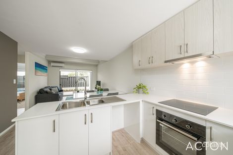 4/4 Fox St, Spearwood, WA 6163