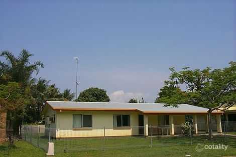 12 Pepperina St, Mooroobool, QLD 4870